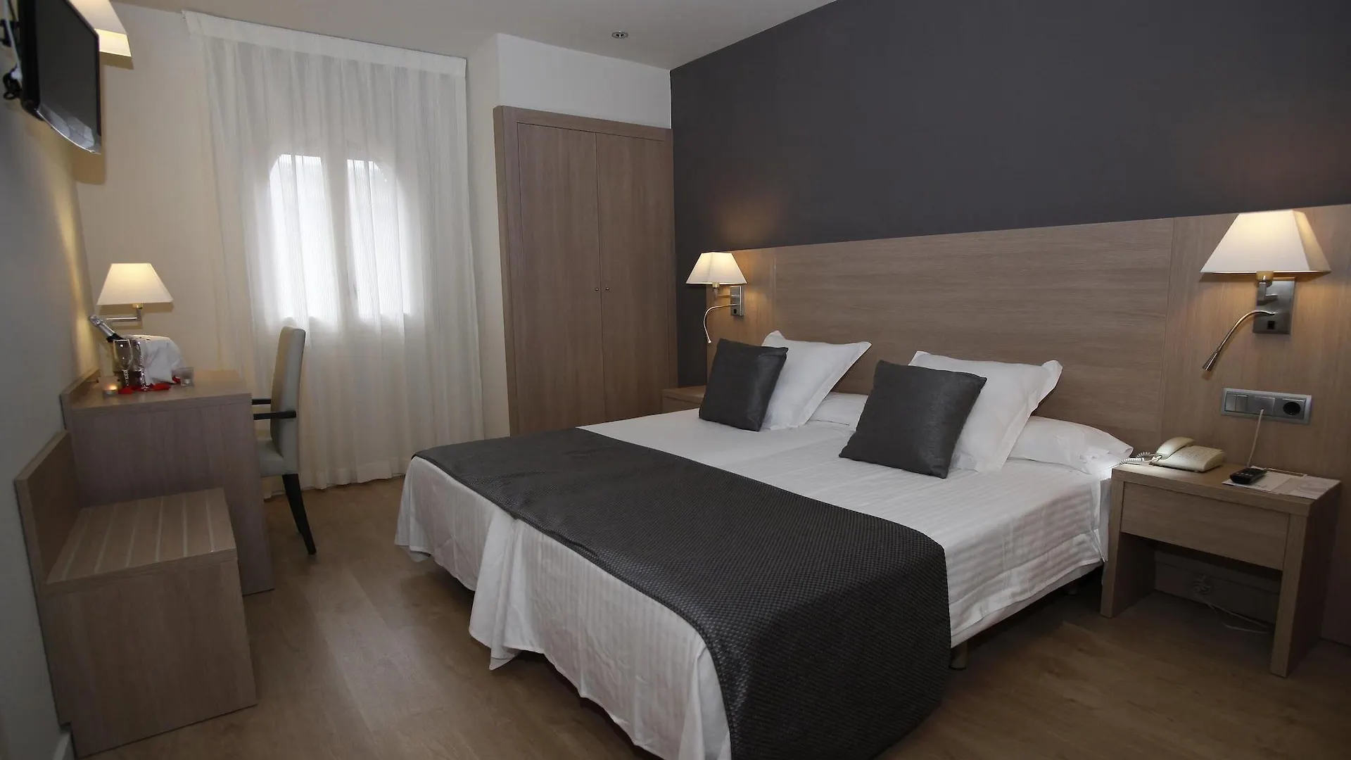 Balneari Termes Victoria Hotel Caldes De Montbui